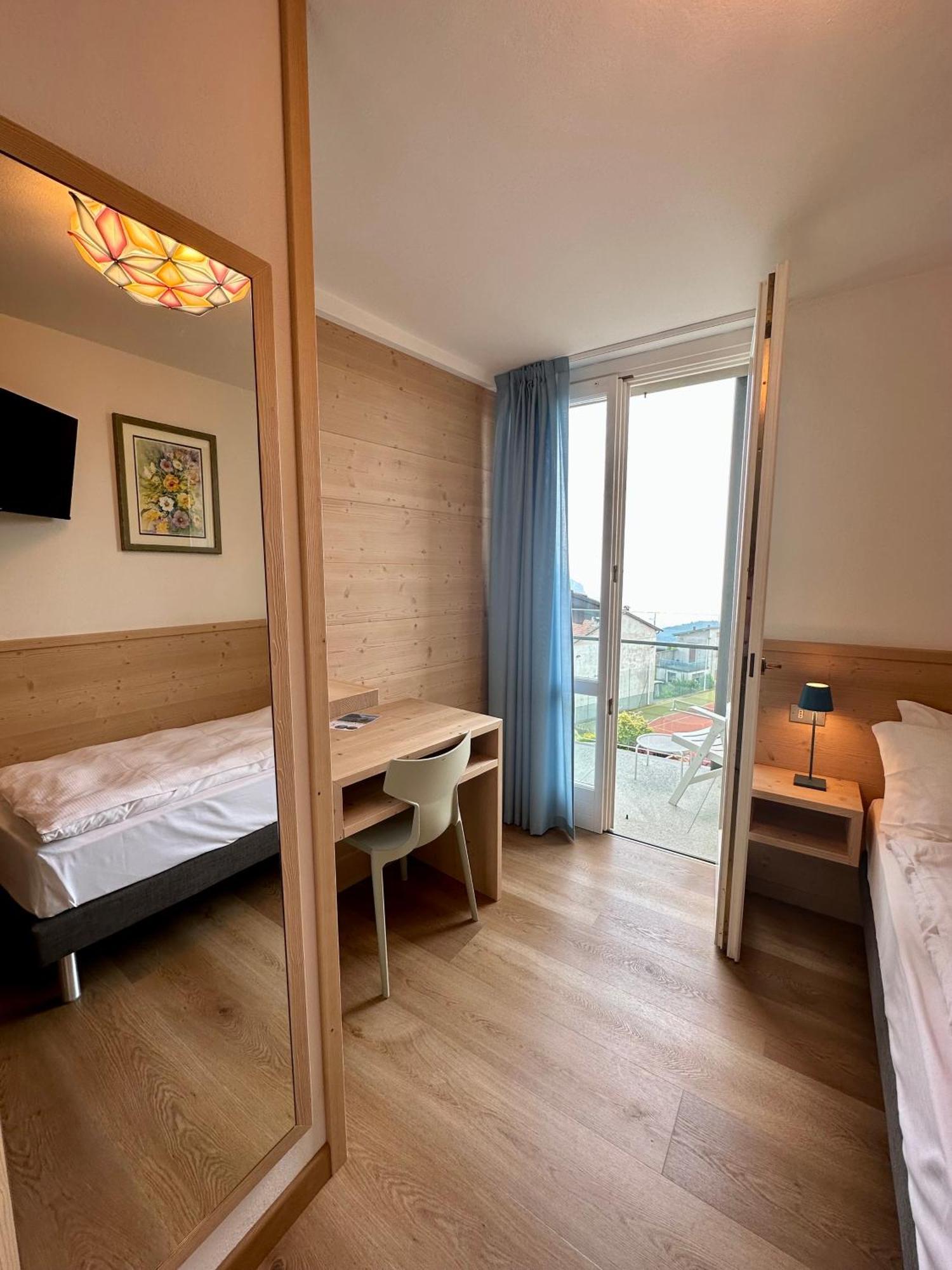 Hotel Miralago Bossico Номер фото