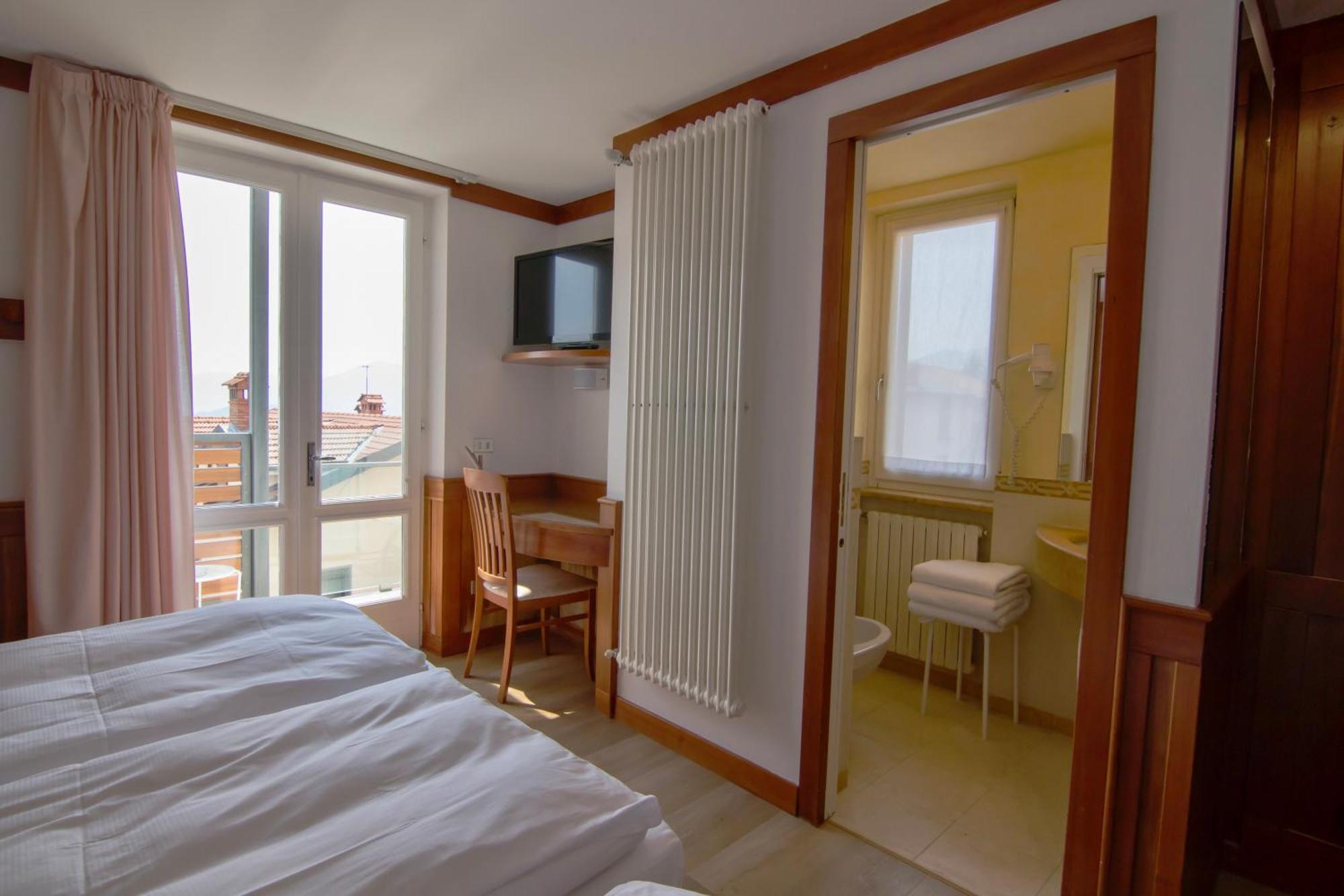 Hotel Miralago Bossico Номер фото