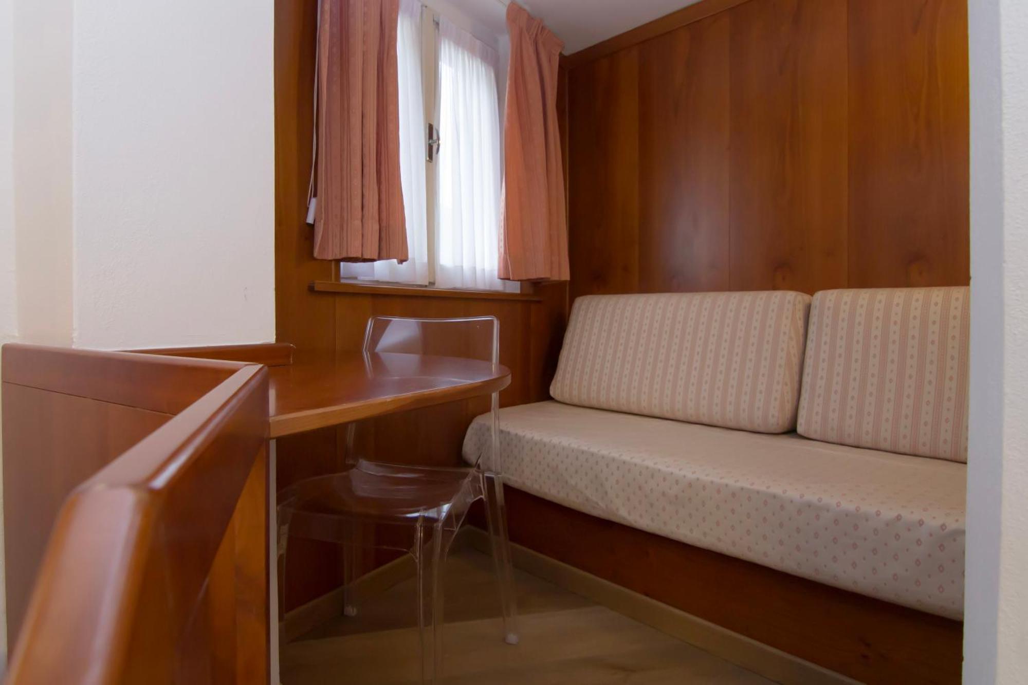 Hotel Miralago Bossico Номер фото