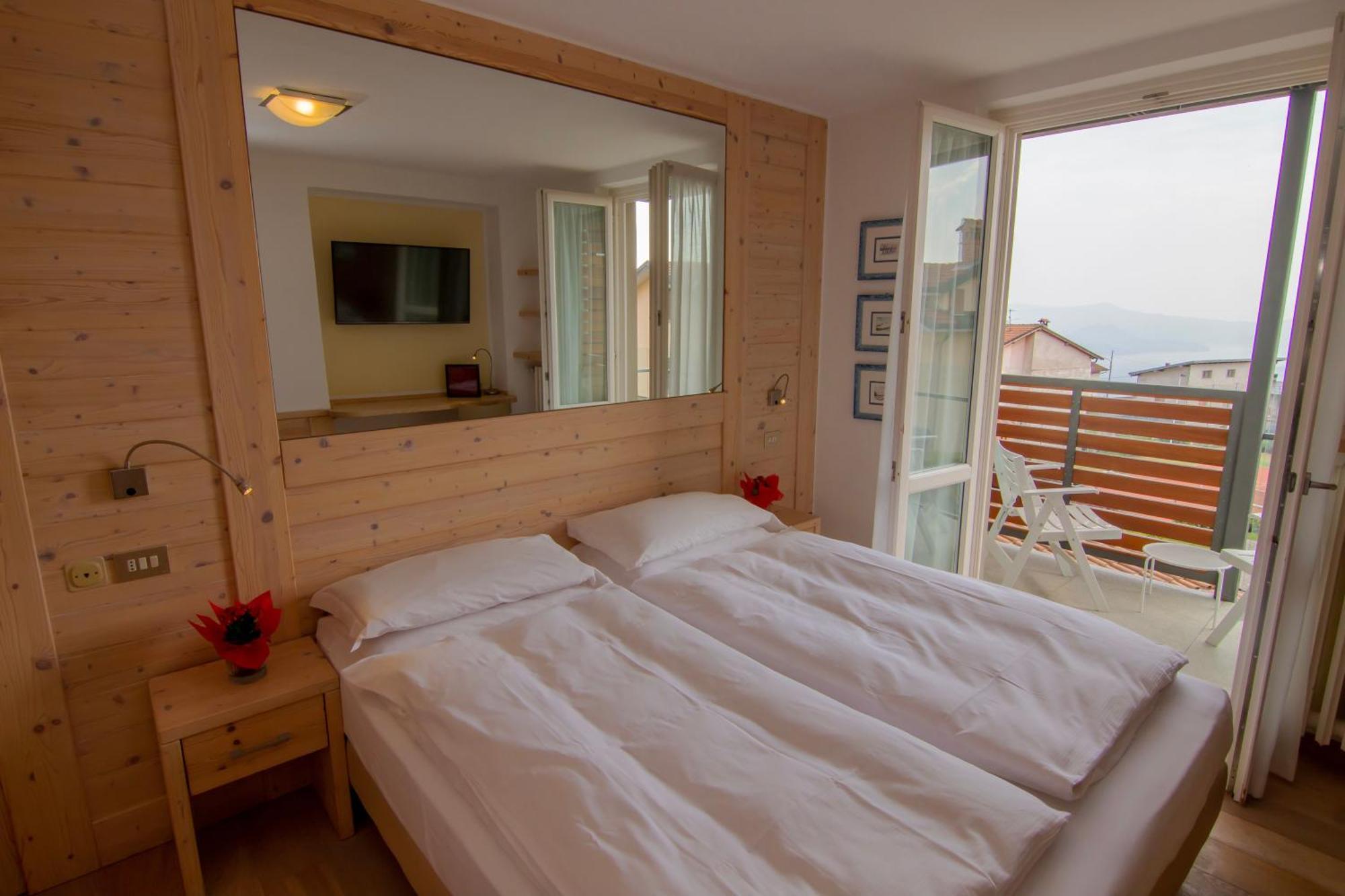 Hotel Miralago Bossico Номер фото