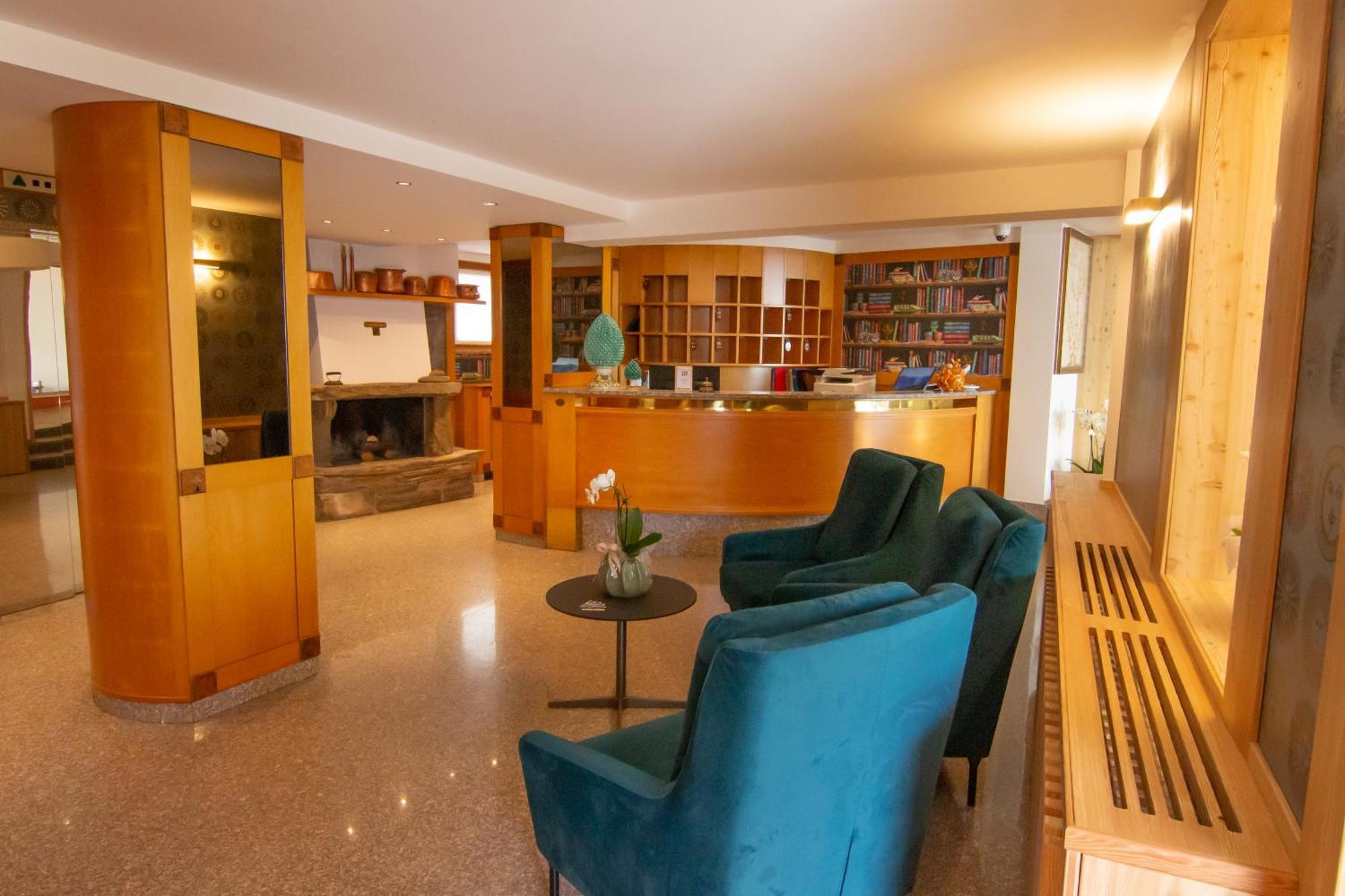 Hotel Miralago Bossico Екстер'єр фото